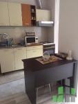 Se izdava prazen kancelariski prostor vo Skopje, Centar so povrshina od 40 m2.
 Ekstra: Klima, Centralno Parno, Lift.
 Cena: 250 EUR